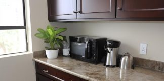 Small Kitchen Layouts That Actually Maximize Counter Space : maximize counter space small kitchen
